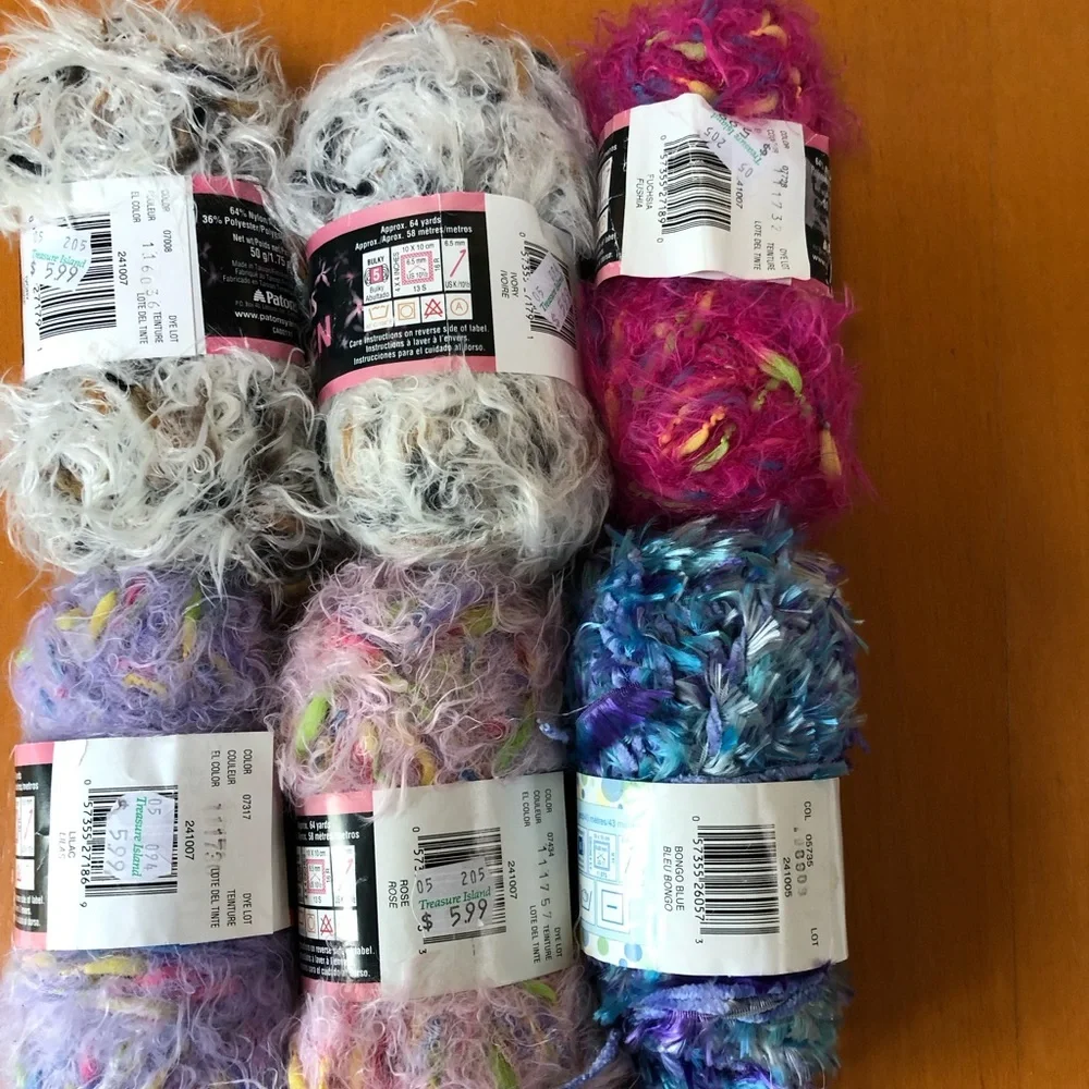 Patons brand yarn set of 6 - Picture 2 of 2